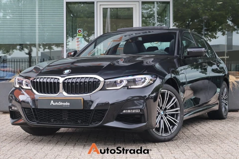 BMW 3-Serie (g20) 320e M-Sport 204pk | Sfeer | Laser LED | Pano | Stoelverwarming | Virtual | Carplay | Trekhaak