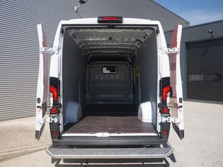Opel Movano-e – thumbnail 7