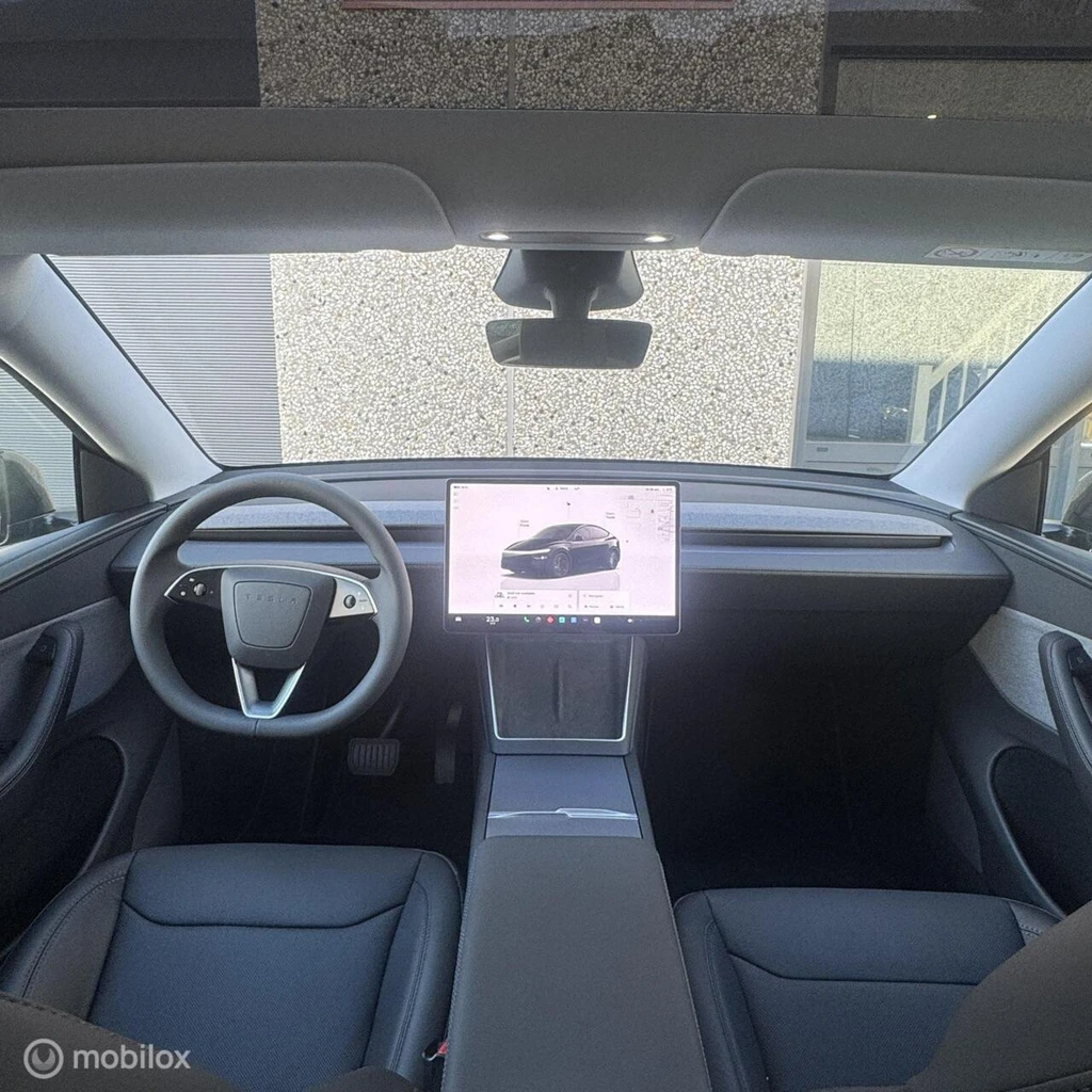 Tesla Model Y – foto 11