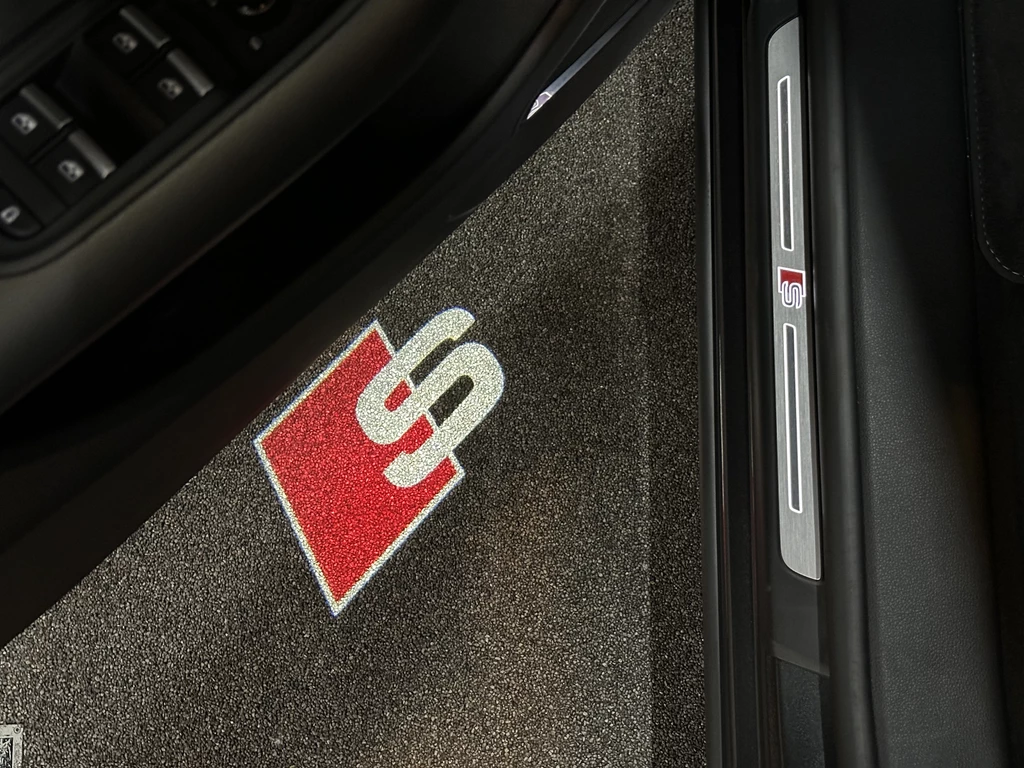 Audi Q8 – foto 22