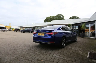 Lexus ES – thumbnail 12