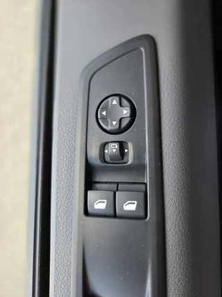 Opel Vivaro – thumbnail 24