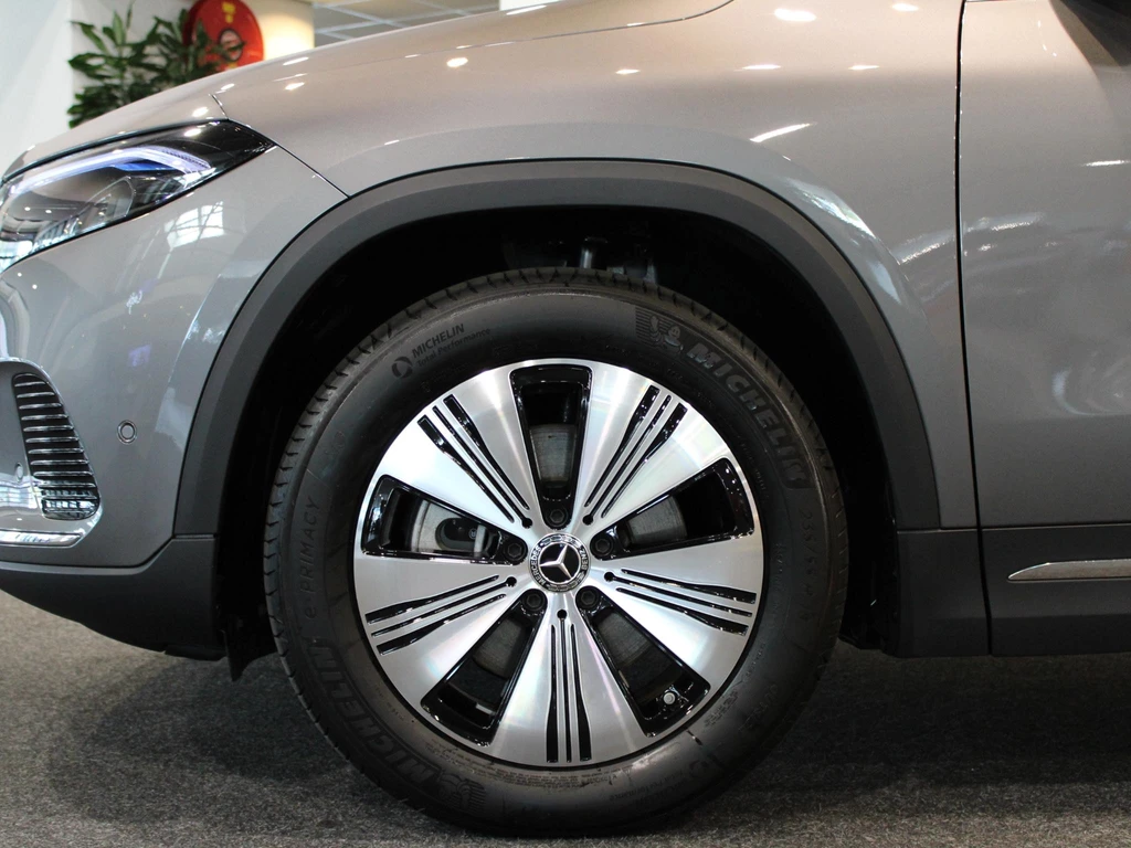 Mercedes-Benz EQA – foto 7