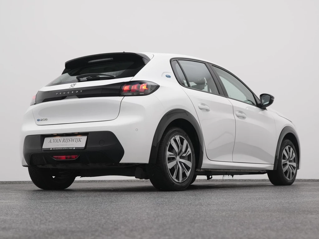 Peugeot e-208 – foto 12