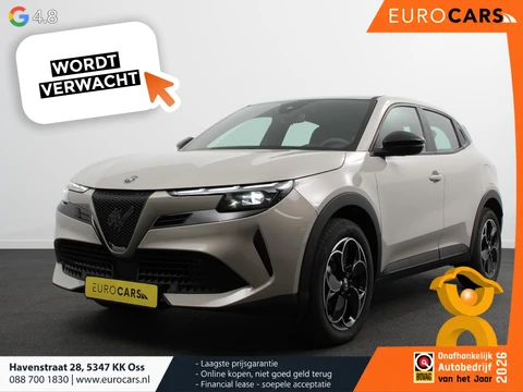 Alfa Romeo Junior Elettrica Automaat 156PK Adaptieve Cruise Control LMV 18 inch Full Led Matrix Parkeer sensoren Navigatie Apple Carplay / Android auto Climate Control
