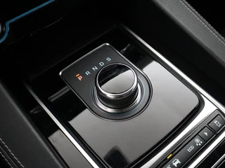 Jaguar F-PACE – thumbnail 60
