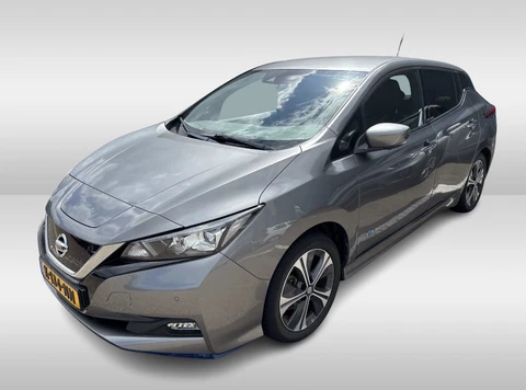 Nissan Leaf e+ Tekna 62 kWh / Trekhaak / 360Camera / Leder / Keyless / 17'' / CarPlay / Dodehoek / DAB / ACC / Stoelverwarming 4x / Warmtepomp
