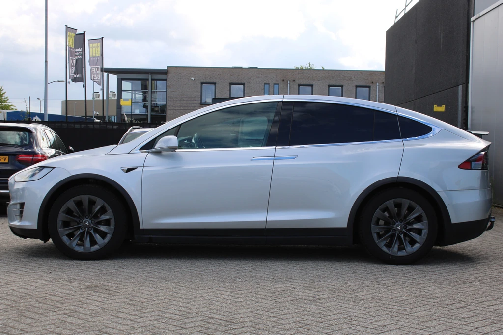 Tesla Model X – foto 1