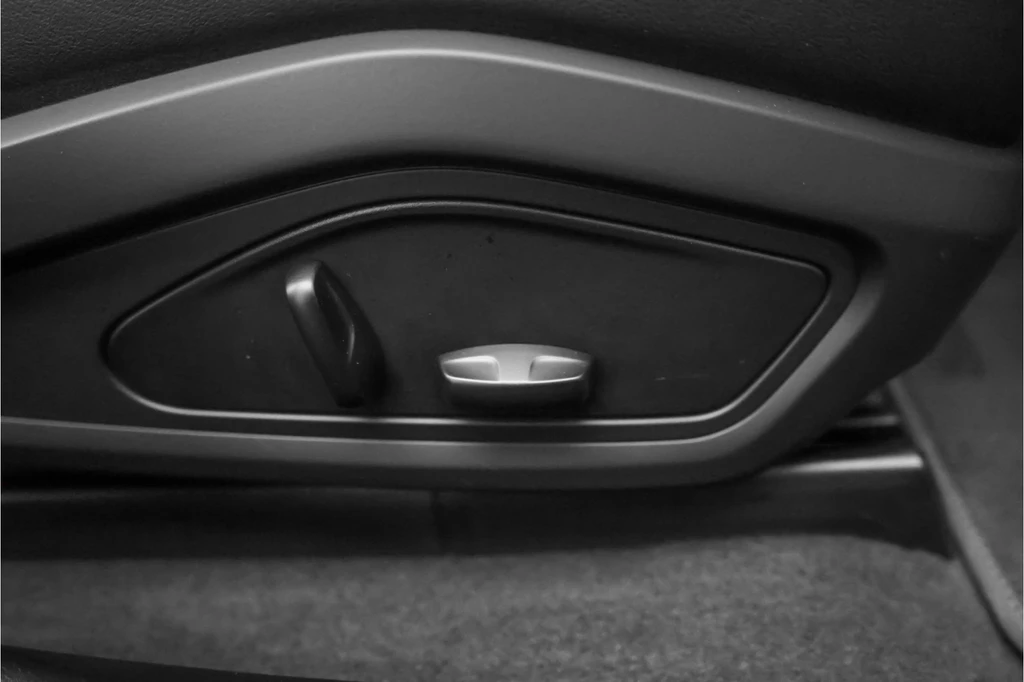 Porsche Taycan – foto 32
