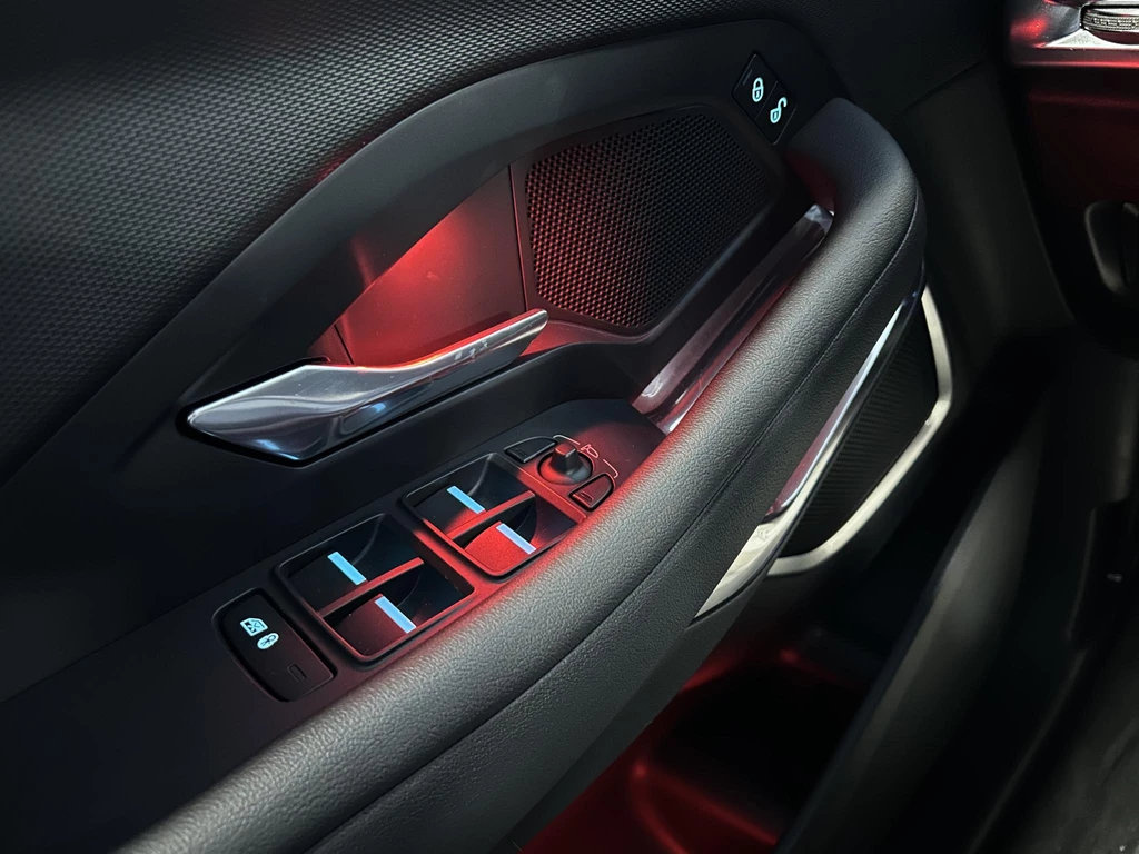 Jaguar E-PACE – foto 28