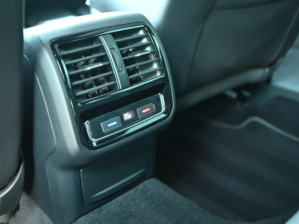 Volkswagen Passat – foto 35