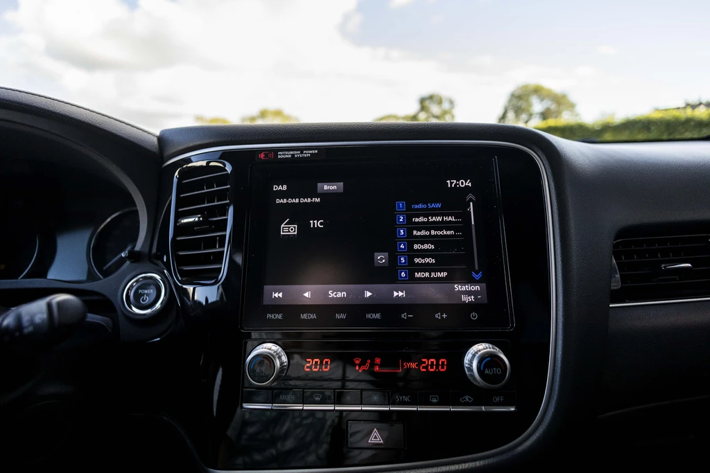 Mitsubishi Outlander – foto 32