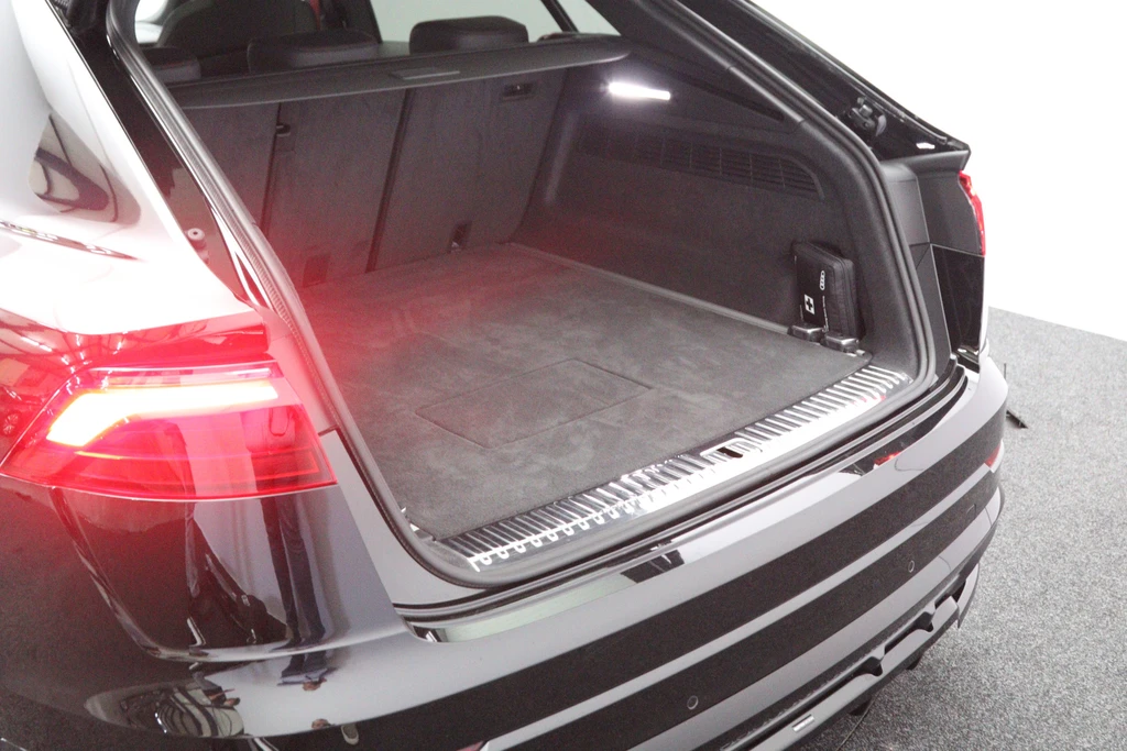 Audi Q8 – foto 26