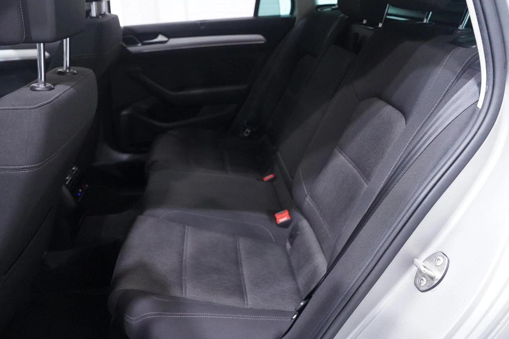 Volkswagen Passat – foto 38