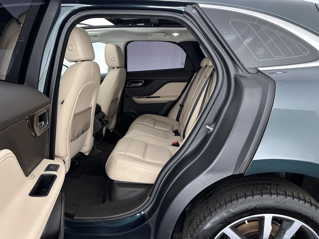 Jaguar F-PACE – foto 9