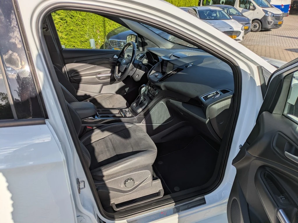 Ford Kuga – foto 12