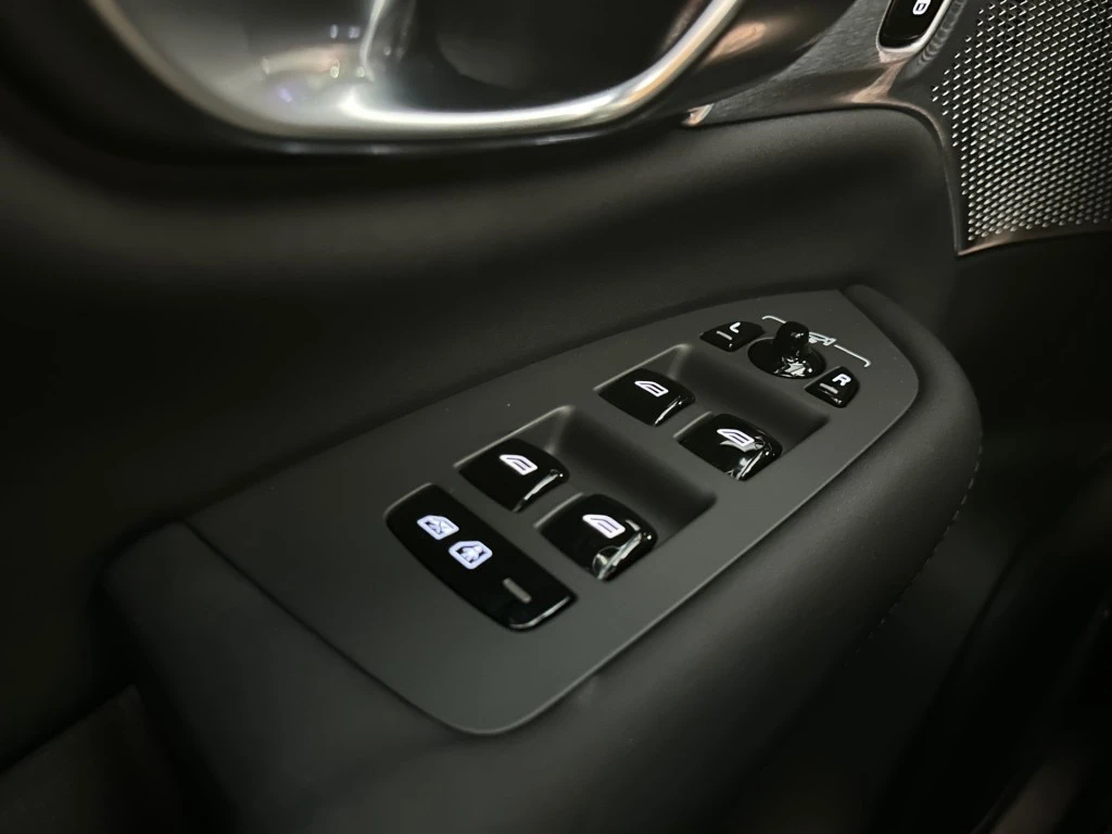 Volvo XC90 – foto 32