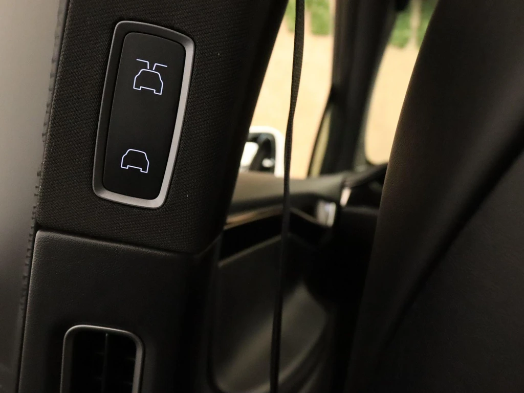 Tesla Model X – foto 24