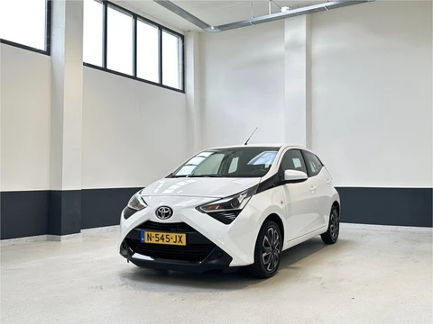 Toyota Aygo 1.0 VVT-i x-play | NL | 1 Eig | Apple Carplay/ Android auto| Navigatie | Camera|