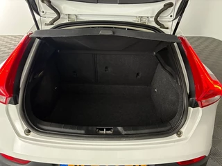 Volvo V40 – thumbnail 8