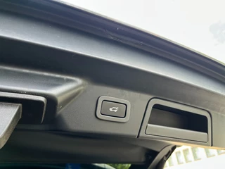 Land Rover Range Rover Velar – thumbnail 28