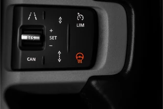 Land Rover Defender – thumbnail 24