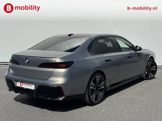 BMW i7 – thumbnail 5