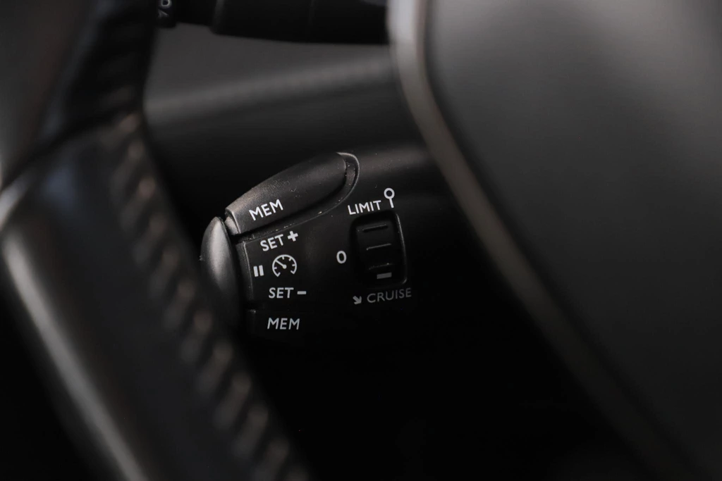 Peugeot 208 – foto 12