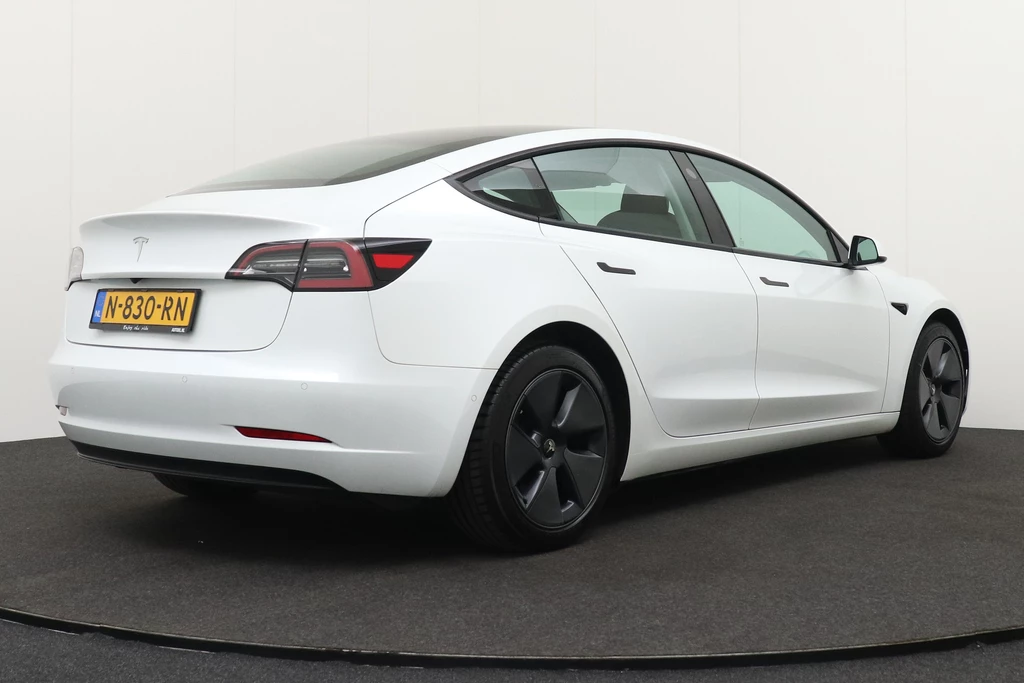 Tesla Model 3 – foto 4