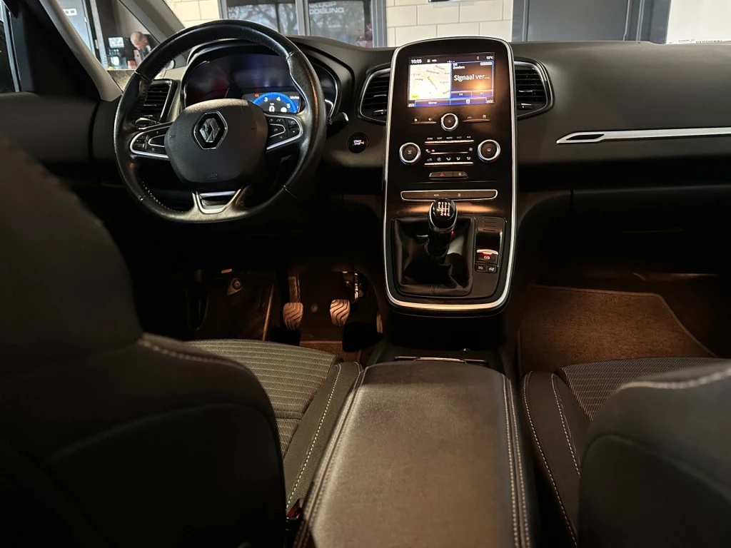 Renault Scénic – foto 16