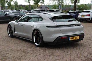 Porsche Taycan – thumbnail 4