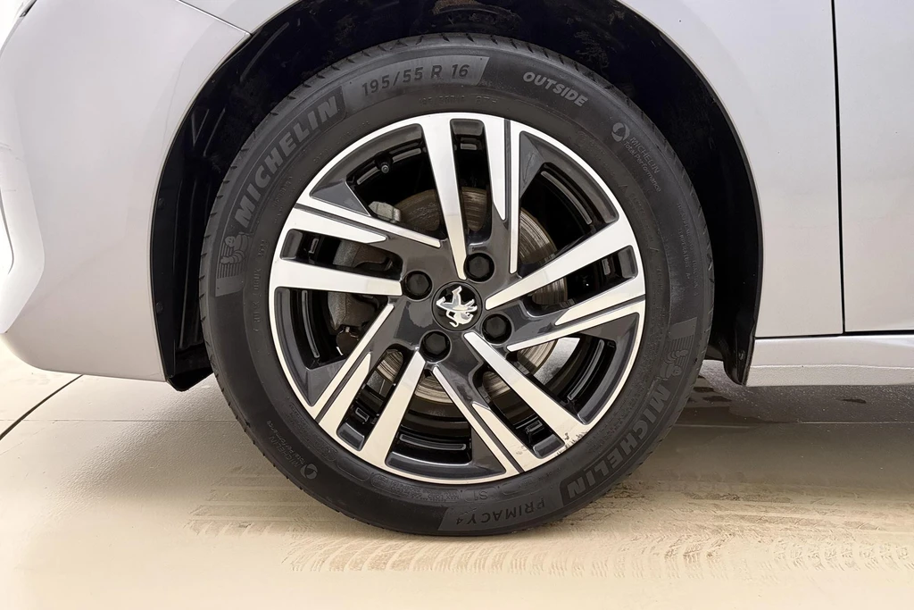 Peugeot 208 – foto 12