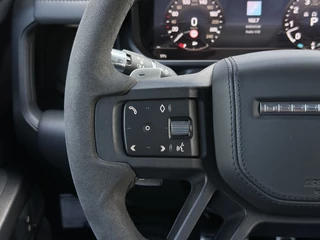 Land Rover Defender – thumbnail 31