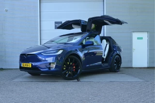 Tesla Model X – thumbnail 2