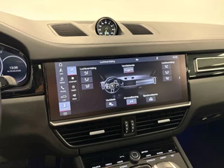 Porsche Cayenne – thumbnail 34
