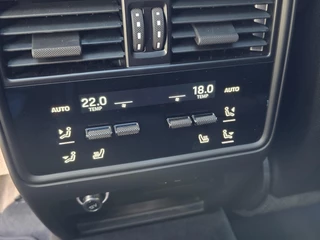 Porsche Cayenne – thumbnail 40