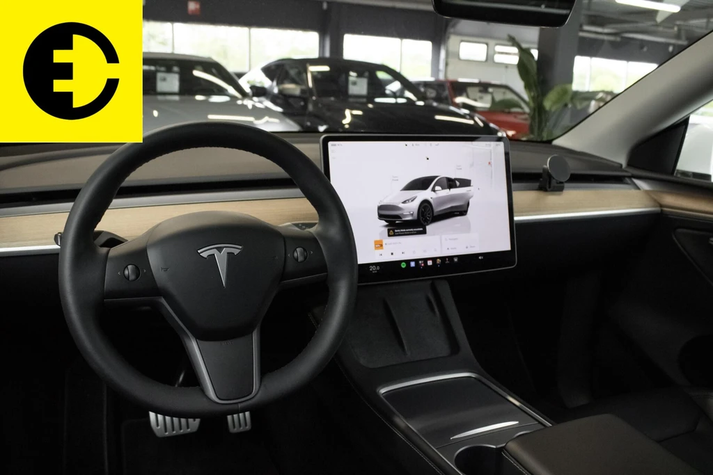 Tesla Model Y – foto 22