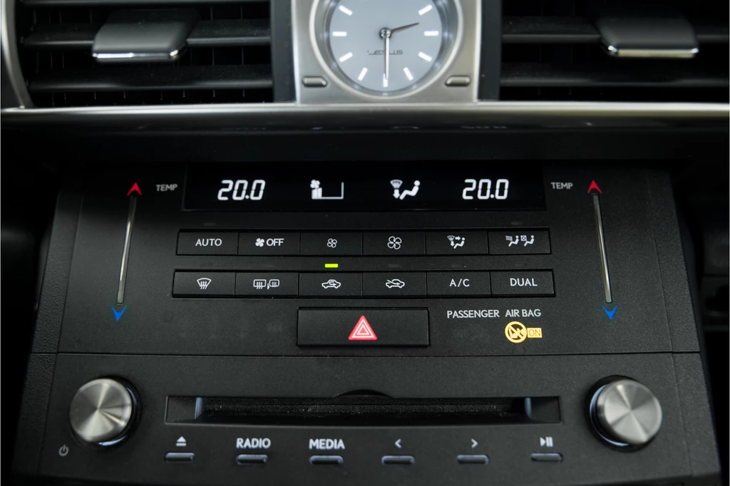 Lexus IS – foto 22