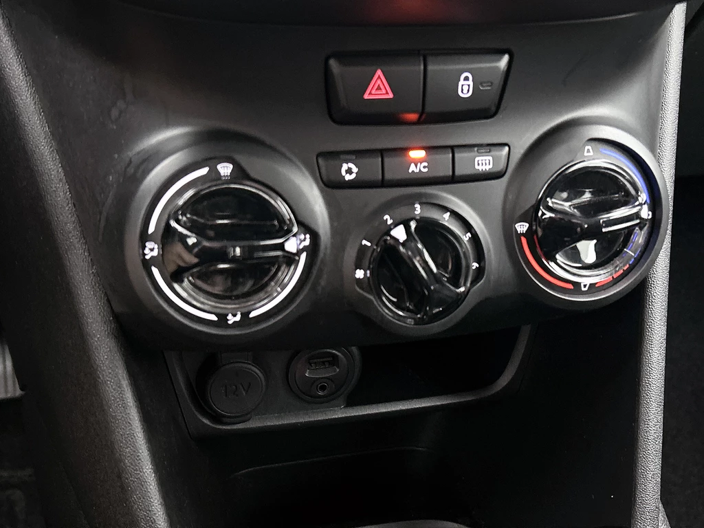 Peugeot 208 – foto 18