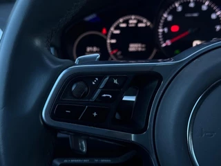 Porsche Cayenne – thumbnail 22