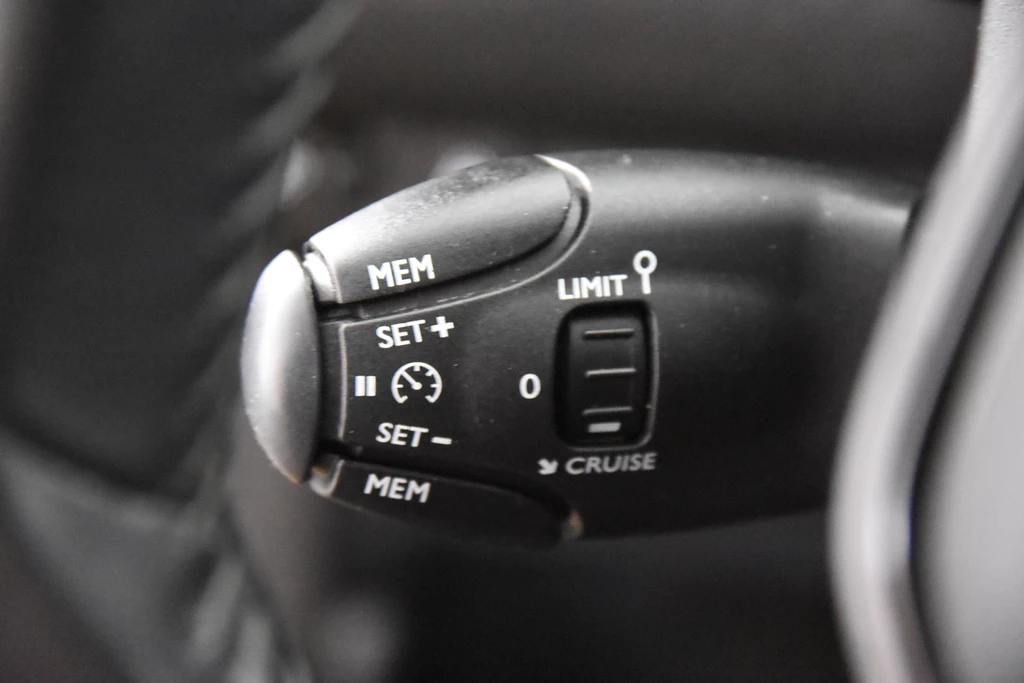 Peugeot 208 – foto 24
