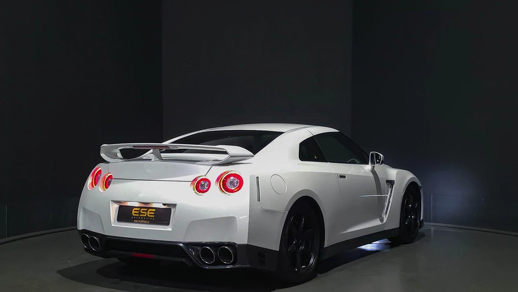 Nissan GT-R – foto 4