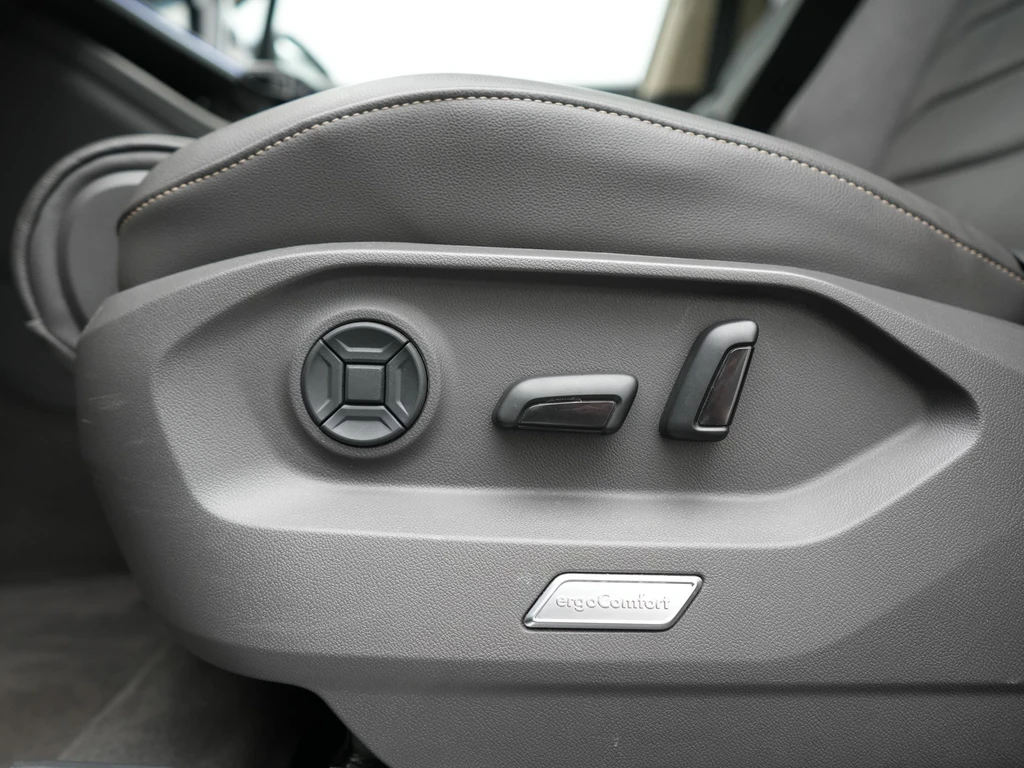 Volkswagen Touareg – foto 24
