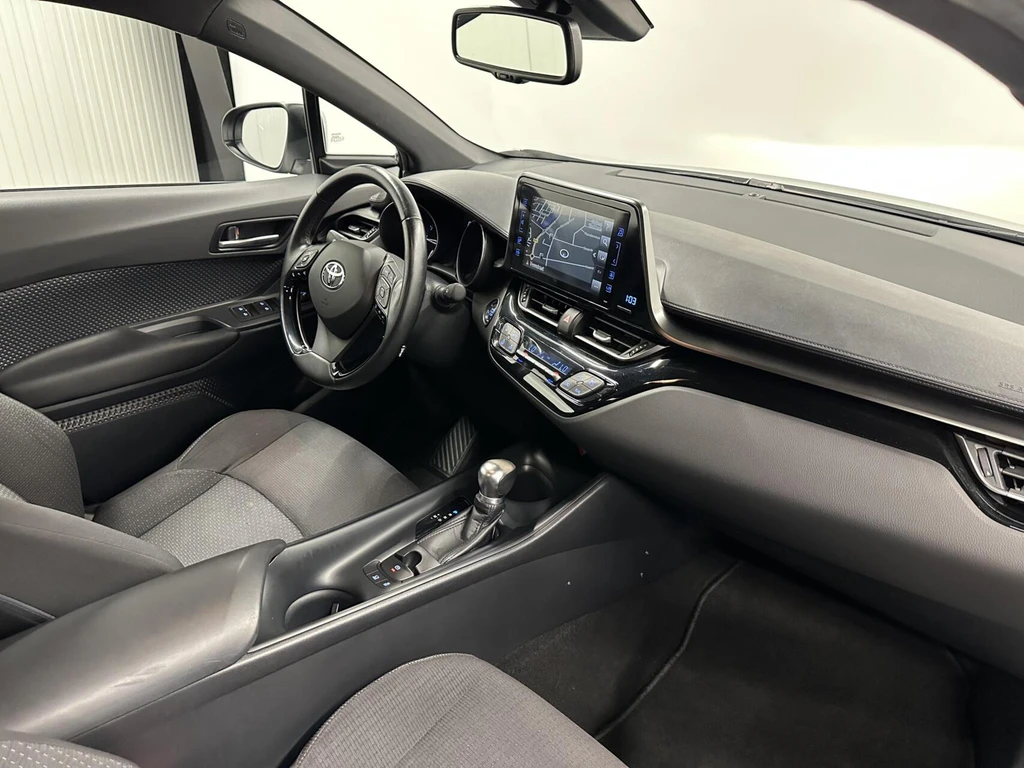 Toyota C-HR – foto 12