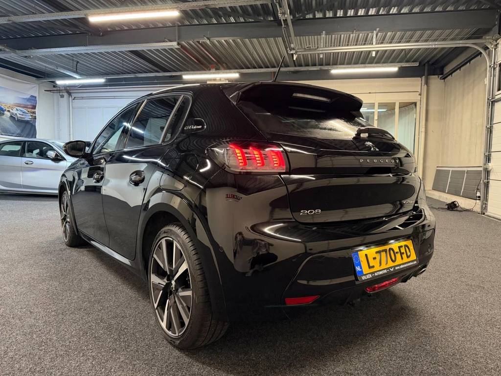 Peugeot 208 – foto 3