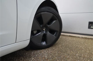 Tesla Model 3 – thumbnail 9