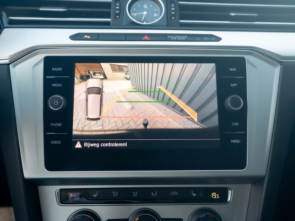 Volkswagen Passat – foto 21