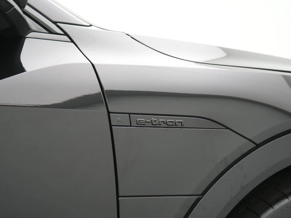 Audi Q8 Sportback e-tron – foto 72