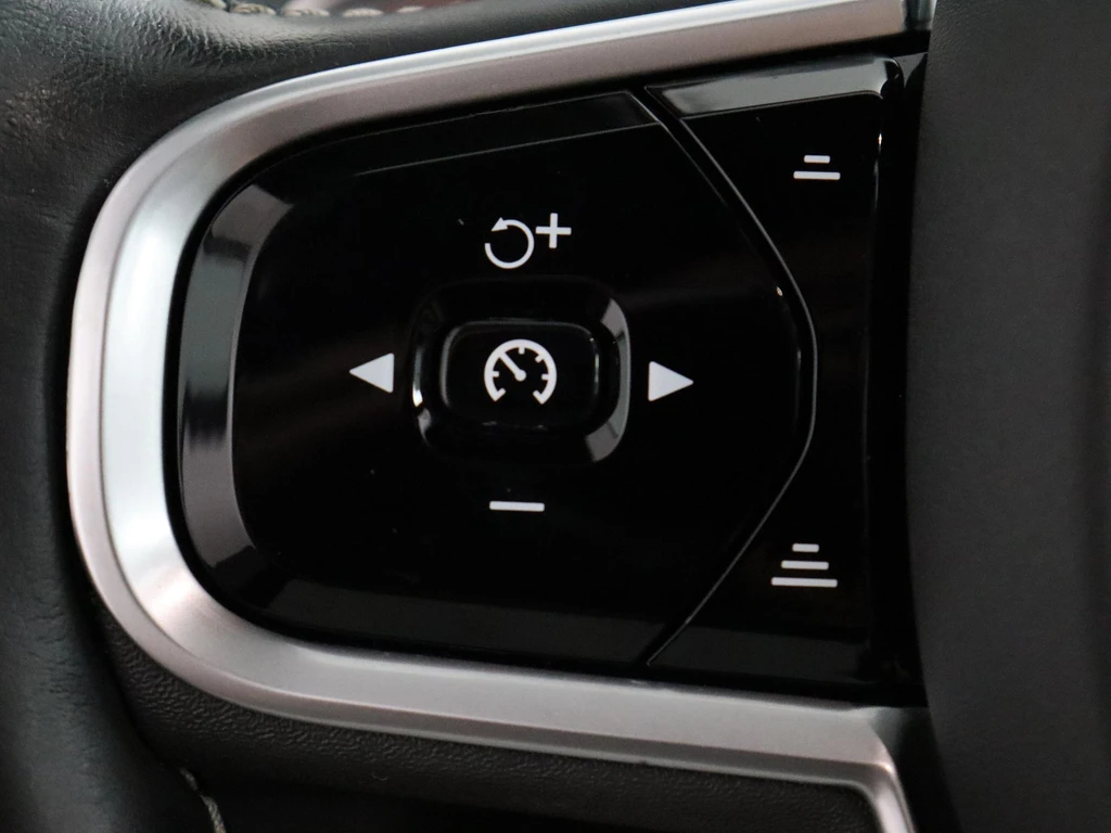 Volvo XC90 – foto 24