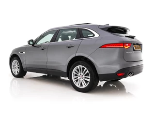 Jaguar F-PACE – thumbnail 2